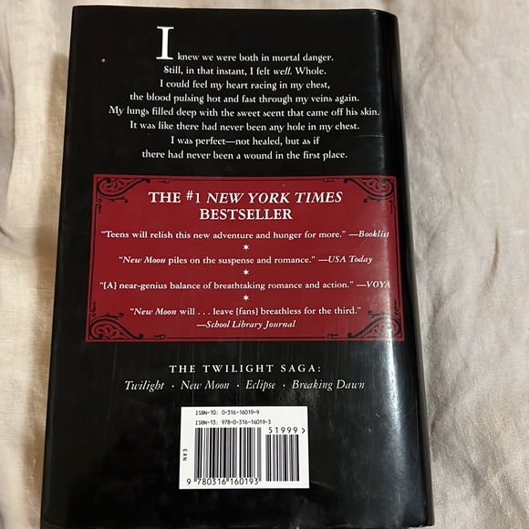 New Moon First Edition, September 2006 - Picture 5 of 6